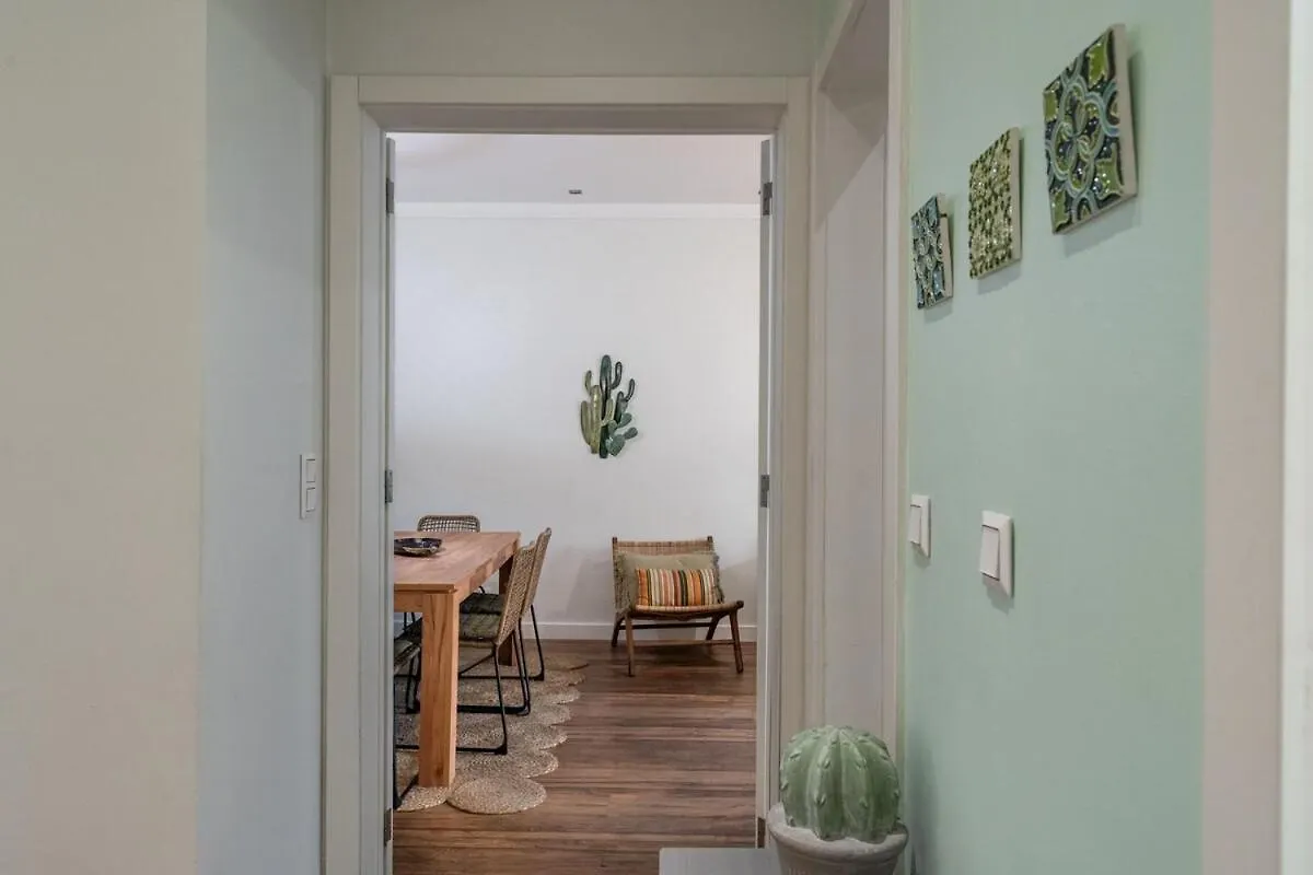 Apartment Central T2 With Ac And Patio Near Av Da Liberdade Lisbon