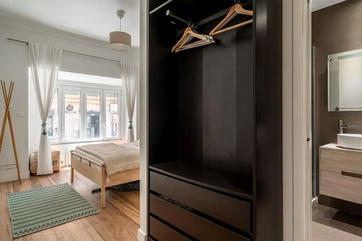 Apartment Central T2 With Ac And Patio Near Av Da Liberdade Lisbon